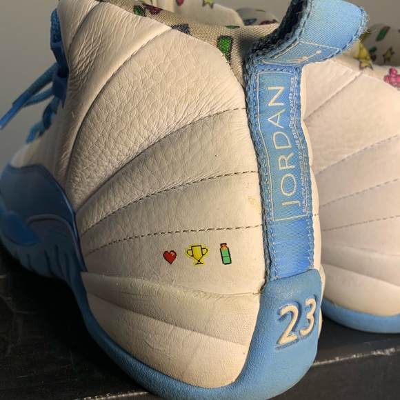 Nike Air Jordan 12 University Blue UNC Emoji GS Size 6Y / Womens 7.5 Sneakers - Picture 5 of 11